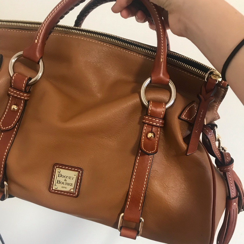 Dooney& Bourke brown Florentine Bristol Satchel 🤎